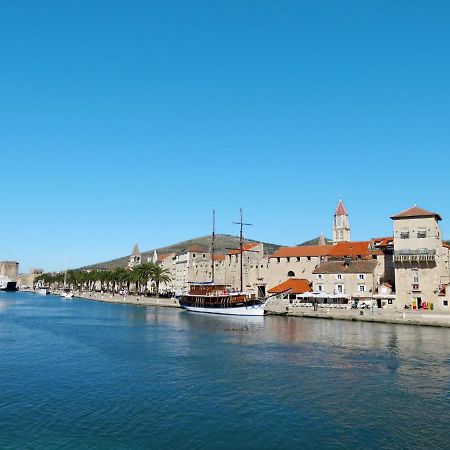Apartment Klarić-2 Trogir Bagian luar foto