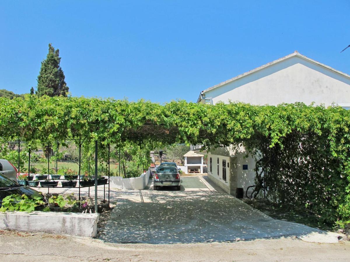 Apartment Klarić-2 Trogir Bagian luar foto