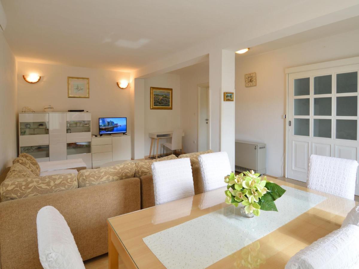 Apartment Klarić-2 Trogir Bagian luar foto