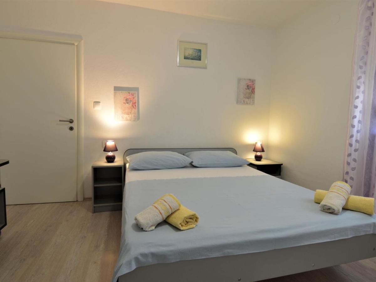 Apartment Klarić-2 Trogir Bagian luar foto