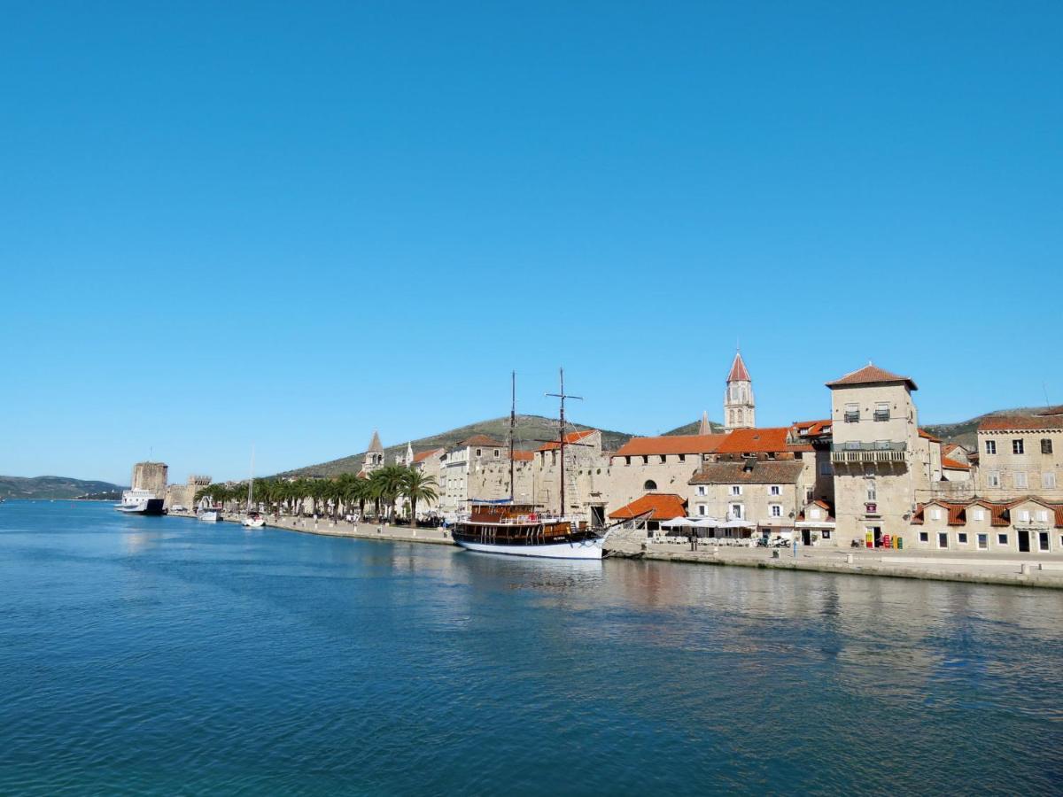 Apartment Klarić-2 Trogir Bagian luar foto